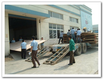 Wide-type boxes for shipment